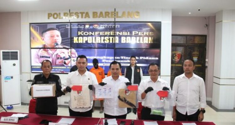 Ket poto: Konfrensi pers di Mako Polresta Barelang