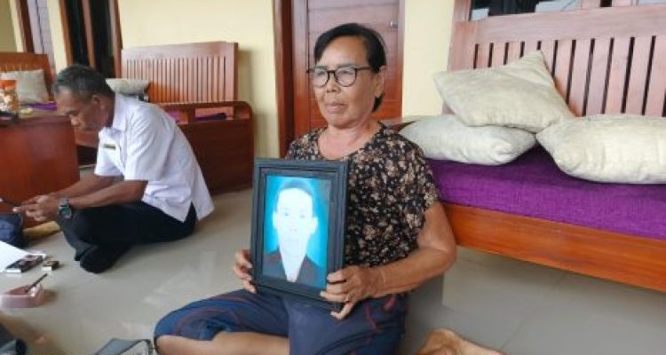 Ket poto: Salah satu keluarga PMI yang meninggal di luar negeri Ket poto: Salah satu keluarga PMI yang meninggal di luar negeri