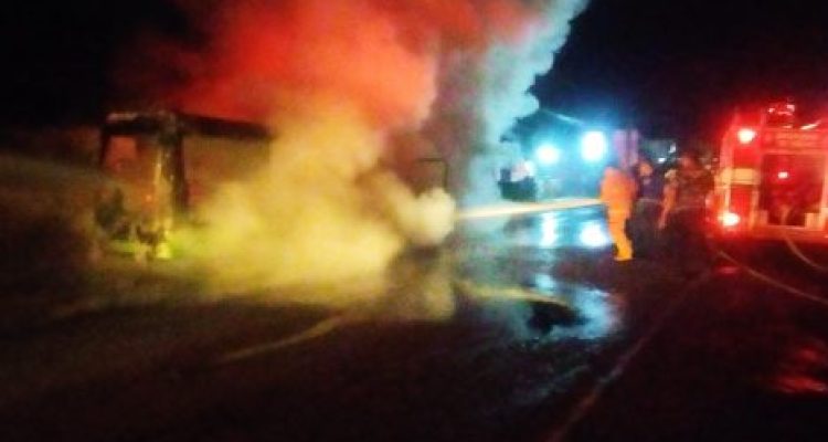 Ket poto: Kondisi bue mini terbakar di Desa Banyubiru