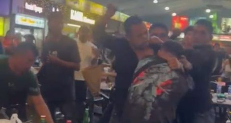 Ket poto: Sebuah insiden kericuhan terjadi di Foodcourt A2, Kota Batam, pada Jumat (28/2/2025) malam