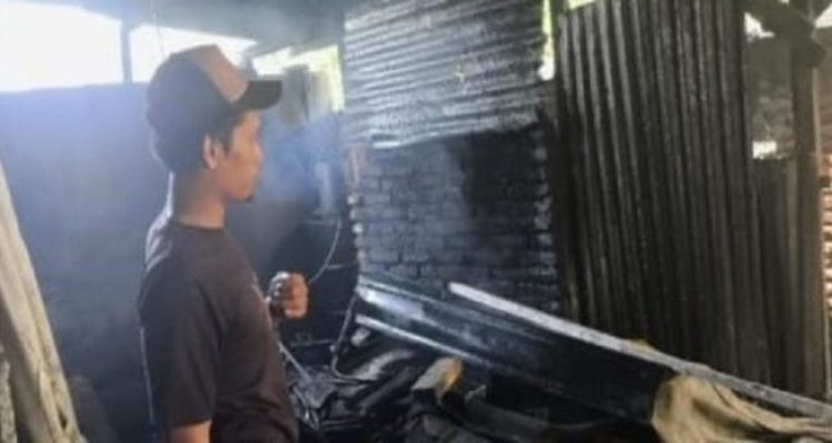 Ket poto: kondisi usaha dapur kripik yang terbakar