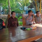 Kapolres Jembrana AKBP Endang Tri Purwanto bersama, Bupati Jembrana I Made Kembang Hartwan, Danding Jembrana Letkol Inf Mohamad Aldiansyah serta BKSDA Bali