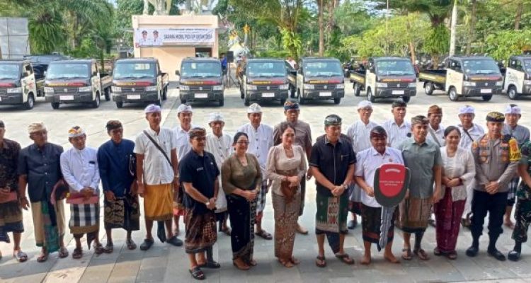 Ket poto: Peluncuran Program Pick Up untuk desa adat se Jembrana