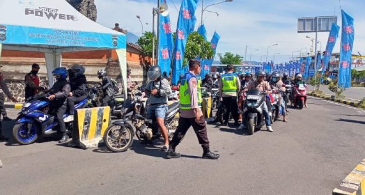 Ket poto: Situasi arus balik di Pelabuhan Gilimanuk