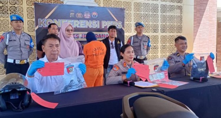 Ket poto: Polres Jembrana ungkap kasus pencurian di 2 tempat