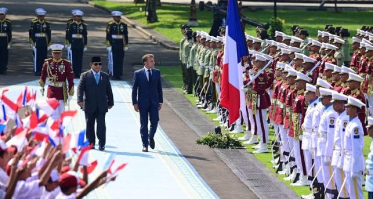 Ket poto: Presiden Republik Indonesia, Prabowo Subianto secara resmi menyambut Presiden Republik Prancis Emmanuel Macron dalam pertemuan bilateral di Istana Merdeka, Jakarta, pada Rabu, 28 Mei 2025. Foto: BPMI Setpres Ket poto: Presiden Republik Indonesia, Prabowo Subianto secara resmi menyambut Presiden Republik Prancis Emmanuel Macron dalam pertemuan bilateral di Istana Merdeka, Jakarta, pada Rabu, 28 Mei 2025. Foto: BPMI Setpres
