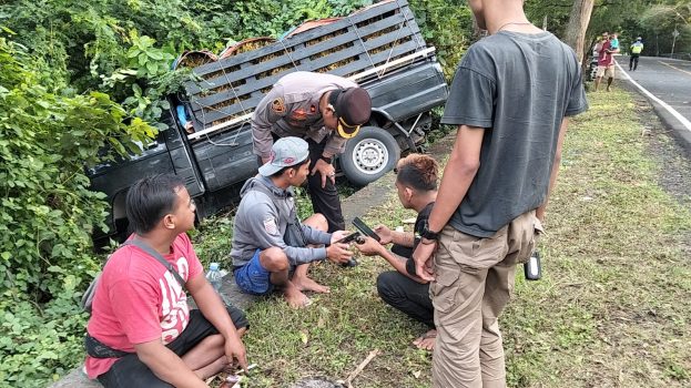 Ket poto: Kondisi L300 beserta penumpang setelah terjadi kecelakaan