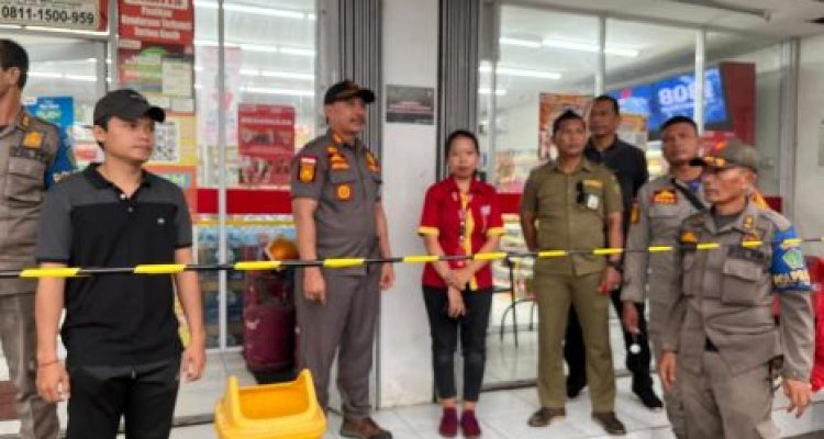 Ket poto: salah satu Alfamart yang disegel Satpol PP Jembrana