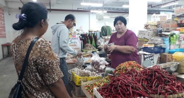 Ket poto: Salah satu pedagang bumbu di Pasar Umum Negara