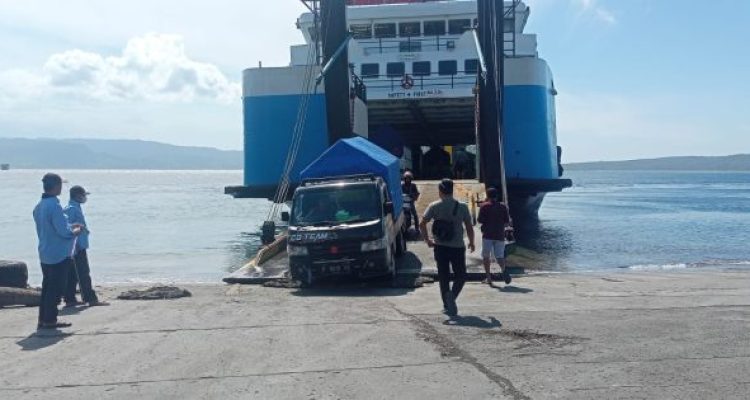 Ket poto: KMP. Agung Samudera XVIII berhasil nyandar di Dermaga LCM Pelabuhan Gilimanuk