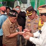 Ket poto: Tim Gabungan sidak Pabrik Penggilingan Beras Jaya Baru di Desa Pengambengan Ket poto: Tim Gabungan sidak Pabrik Penggilingan Beras Jaya Baru di Desa Pengambengan