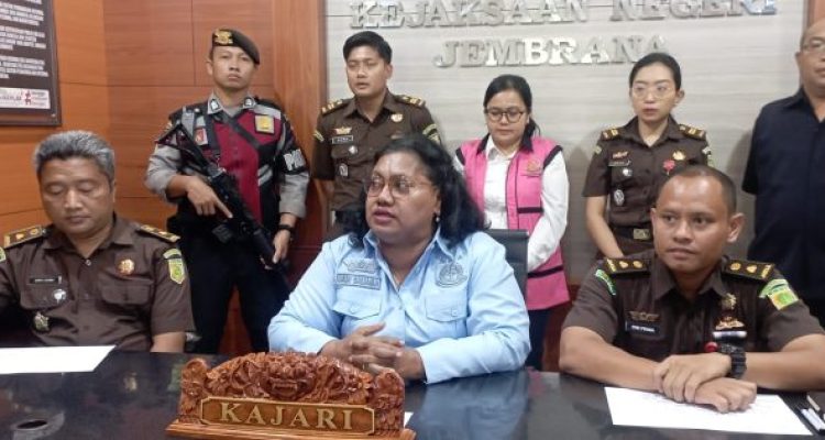 Ket poto: Kejari Jembrana ungkap kasus korupsi BRI Cabang Ngurah Rai Negara Ket poto: Kejari Jembrana ungkap kasus korupsi BRI Cabang Ngurah Rai Negara