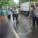 Ket poto: Kondisi korban usai ditabrak truk di Kelurahan Gilimanuk
