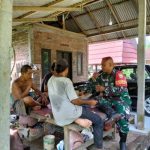 Ket poto: Babinsa Kaliakah jadi penengah konflik antar warha gara-gara sapi liar