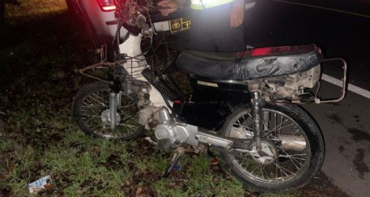 Ket poto: Kondisi sepeda motor Honda Astrea dimana pengendara dan penumpangnya meninggal dunia usai tabrak truk Ket poto: Kondisi sepeda motor Honda Astrea dimana pengendara dan penumpangnya meninggal dunia usai tabrak truk