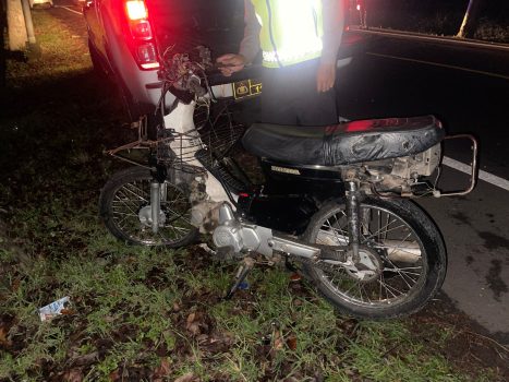 Ket poto: Kondisi sepeda motor Honda Astrea dimana pengendara dan penumpangnya meninggal dunia usai tabrak truk