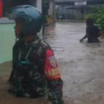 Ket poto: Salah satu wilayah di Kecamatan Jembrana banjir mencapai pinggang orang dewasa