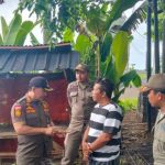 Ket poto: Satpol PP Jembrana datangi lahan bangunan ruko di Desa Yehembang Kangin