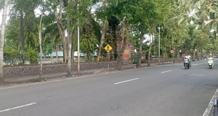 Ket poto: suasana Jalan Ngurah Rai Negara, bersih dari PKL
