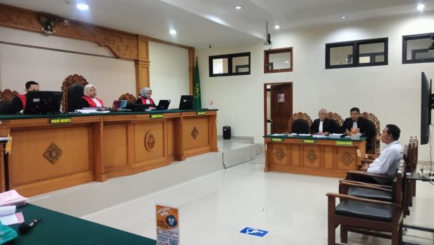 Ket poto: Sidang Kasus pencemaran nama baik di PN Negara