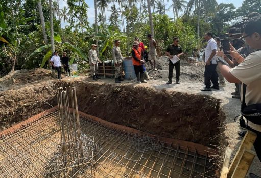 Ket poto: Satpol PP kabupaten Jembrana sidak proyek tower di Desa Candikusuma