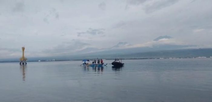 Ket poto: Lokasi penemuan mayat diduga korban KMP Tunu Pratama Jaya di Selat Bali