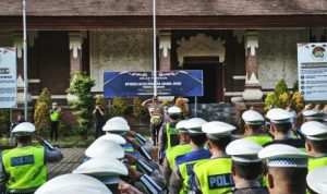 Ket poto: Polres jembana gelar Apel Gelar Pasukan di Lapangan Apel Gedung Auditorium Pemerintah Kabupaten Jembrana Ket poto: Polres jembana gelar Apel Gelar Pasukan di Lapangan Apel Gedung Auditorium Pemerintah Kabupaten Jembrana