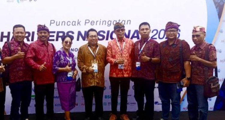 Ket Foto : Sebagian delegasi HPN 2026 dari SMSI Bali berfoto bersama Ketua Umum SMSI, Firdaus dan ketua DPRD Jembrana, Ni Made Sri Sutharmi. Ket Foto : Sebagian delegasi HPN 2026 dari SMSI Bali berfoto bersama Ketua Umum SMSI, Firdaus dan ketua DPRD Jembrana, Ni Made Sri Sutharmi.
