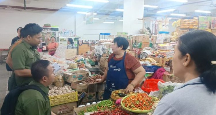 Ket poto: Pedagang bahan pokok di Pasar Umum Negara Ket poto: Pedagang bahan pokok di Pasar Umum Negara