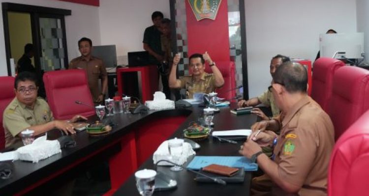 Ket poto: kordinasi bupati dengan tim pembangunan RSU Adhyaksa via zoom meeting