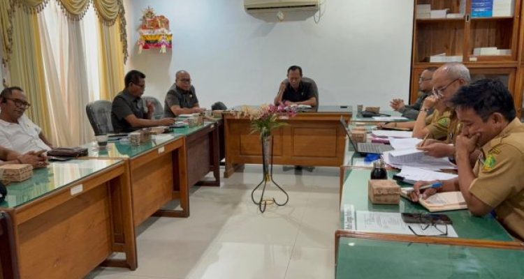 Ket poto: Komisi I DPRD Kabupaten Jembrana menggelar Rapat Kerja (Raker) bersama sejumlah Organisasi Perangkat Daerah (OPD) di lingkungan Pemerintah Kabupaten Jembrana, Senin (23/2/2026).