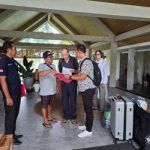 Ket poto: Keluarga WNA asal Swiss saat menjenguk anakanya di RSU Negara Ket poto: Keluarga WNA asal Swiss saat menjenguk anakanya di RSU Negara