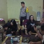 Ket poto: Puluhan petugas gabungan, melakukan sidak penertiban penduduk pendatang (Duktang) dan tempat hiburan malam, di wilayah Kecamatan Negara, Senin 2 Maret 2026. Ket poto: Puluhan petugas gabungan, melakukan sidak penertiban penduduk pendatang (Duktang) dan tempat hiburan malam, di wilayah Kecamatan Negara, Senin 2 Maret 2026.