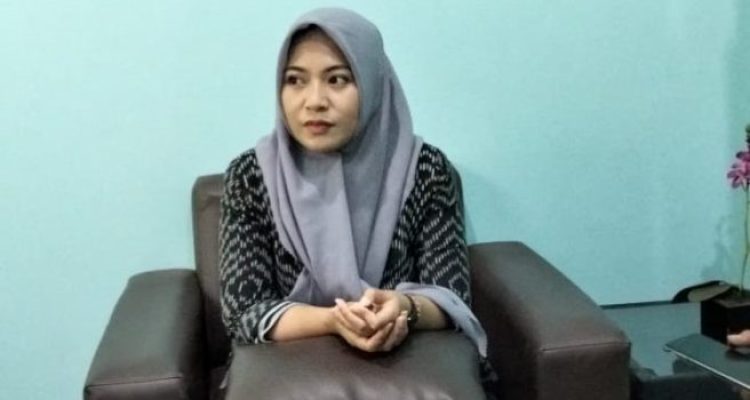 Ket poto: Valencia Rozika warga Jembrana yang baru datang dari umbroh