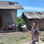 Ket poto: Salah satu rumah warga yang terdampak angin puting beliung yang terjadi pada Jumat (6/3)