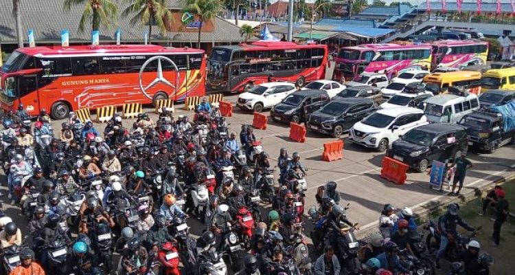 Ket poto: Situasi Pelabuhan Gilimanuk, Selasa (17/3)