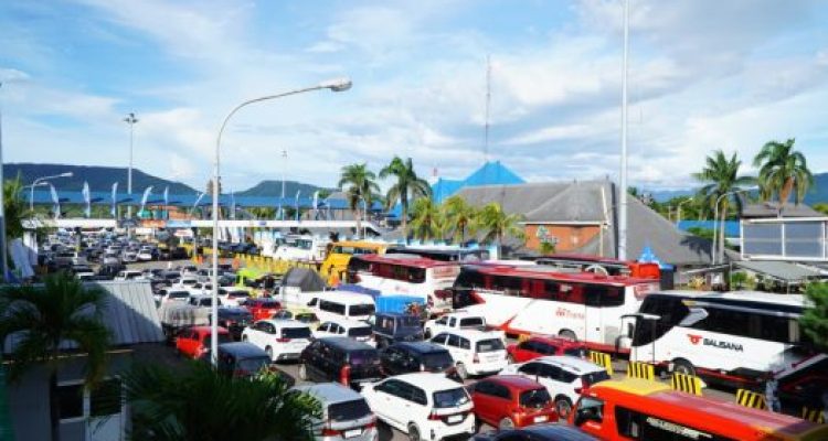 Ket poto: Situasi arus mudik di Pelabuhan Gilimanuk,