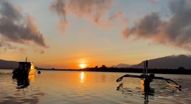 Ket poto Wisata Pantai Karangsewu, Kelurahan Gilimanuk