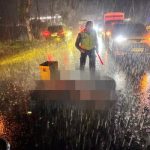 Ket poto: Kondisi korban usai terlintas truk kontainer