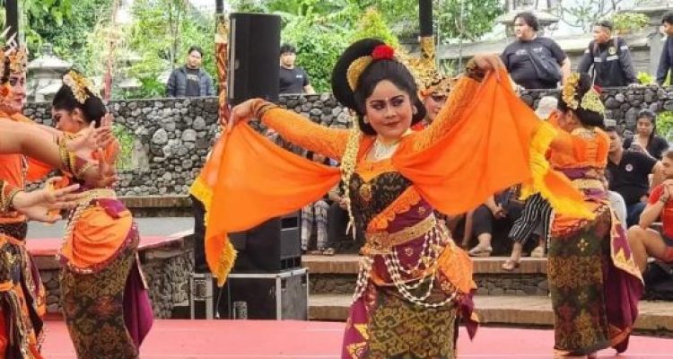 Ket poto: Salah satu tarian Bali