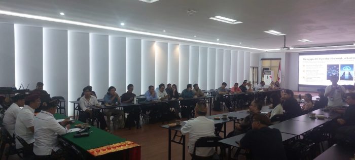 ket poto: Suasana rapat pembentukan BCB di Kantor Dinas Pariwisata Provinsi Bali.