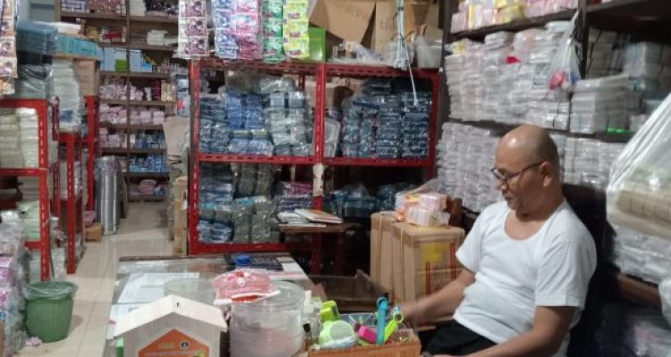 Ket poto: Salah satu Distributor Plastik di Jembrana