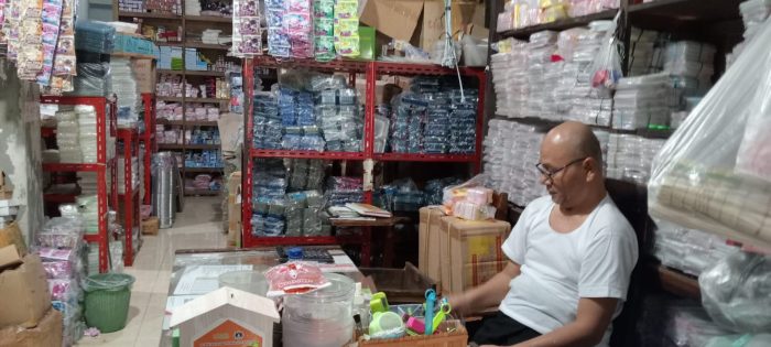 Ket poto: Salah satu Distributor Plastik di Jembrana