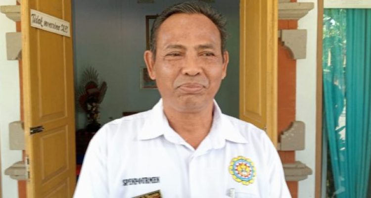 Ket poto: Kepala SMPN 4 Mendoyo, I Ketut Suyasa