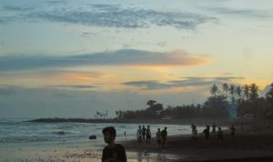 Ket poto: Suasana di Pantai Saba