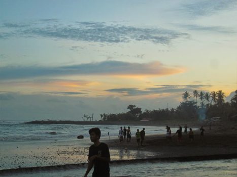 Ket poto: Suasana di Pantai Saba