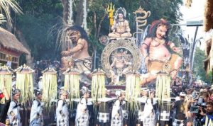 Ket Foto;Suasana pawai PKB 2025 di depan Bajra Sandhi Denpasar.