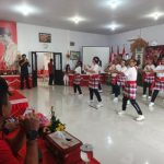 Ket Poto: Puluhan lanjut usia (lansia) tampak kompak dan energetik mengikuti Lomba Senam Nangun Sat Kerthi Loka Bali