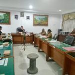 Ket poto: Rapat Kerja Komisi II DPRD Kabupaten Jembrana bersama Kepala Dinas Pertanian, Perikanan, dan Pangan Kabupaten Jembrana pada Senin (4/5) di Kantor Rapat DPRD Kabupaten jembrana.