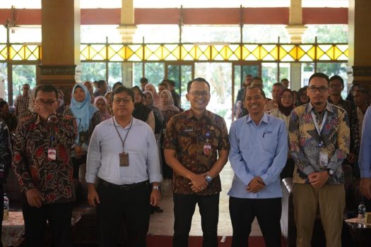 Ket poto: Sesi foto bersama Sekda Kabupaten Tegal Amir mahmud bersama agen Kabupaten Tegal